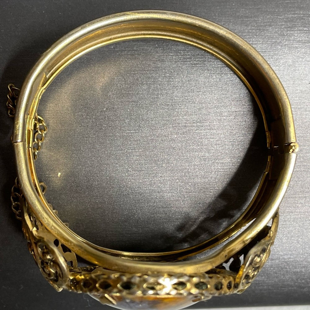 Vintage 40mm Agate Locking Cuff Bracelet  Safety Chain Victorian Look Brass Sz 7 - Picture 9 of 11